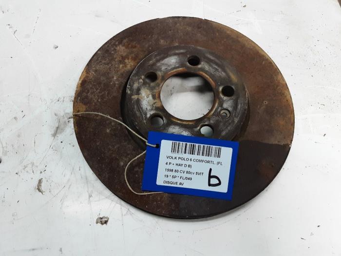 Front brake disc from a Volkswagen Polo VI (AW1) 1.6 TDI 16V 80 2019