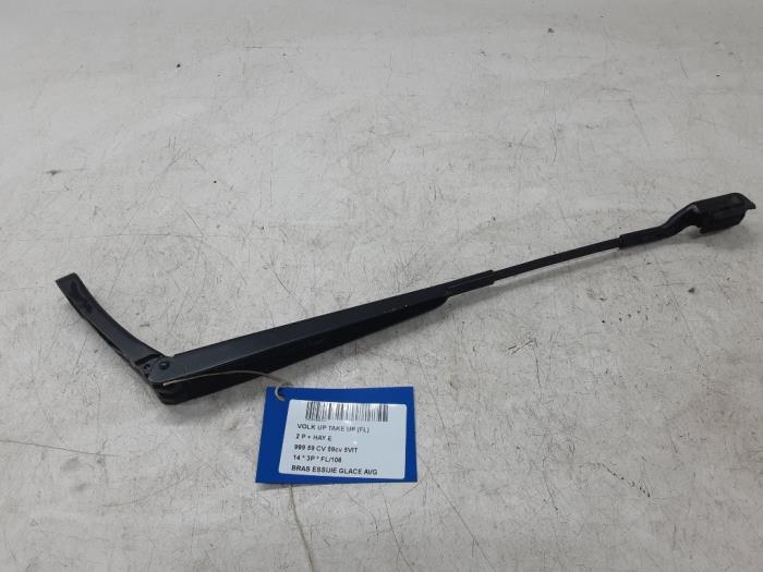 Front wiper arm from a Volkswagen Up! (121) 1.0 12V 60 2014