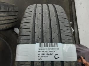 Used Tyre Ford Focus 4 1.0 Ti-VCT EcoBoost 12V 125 Price € 39,99 Inclusive VAT offered by Collignon & Fils