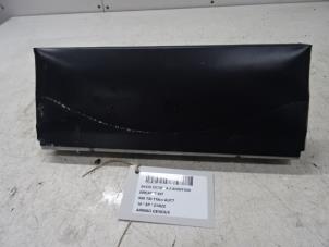 Usados Airbag de rodilla Skoda Octavia Combi (5EAC) 1.0 TSI 12V Precio de solicitud ofrecido por Collignon & Fils