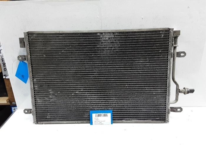 Air conditioning radiator from a Audi A4 Cabrio (B7)  2005