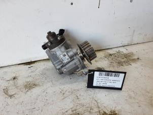 Used High pressure pump Citroen C4 Grand Picasso (3A) 1.6 HDiF, Blue HDi 115 Price € 174,99 Inclusive VAT offered by Collignon & Fils