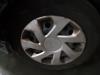 Wheel from a Dacia Sandero II, 2012 1.0 TCe 100 12V, Hatchback, Petrol, 999cc, 74kW (101pk), FWD, H4D450; H4D460, 2019-11, SD05ESML; SD05EVML 2020