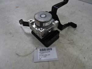 Used ABS pump Ford Usa Mustang VI Fastback 5.0 GT Ti-VCT V8 32V Price € 199,99 Inclusive VAT offered by Collignon & Fils