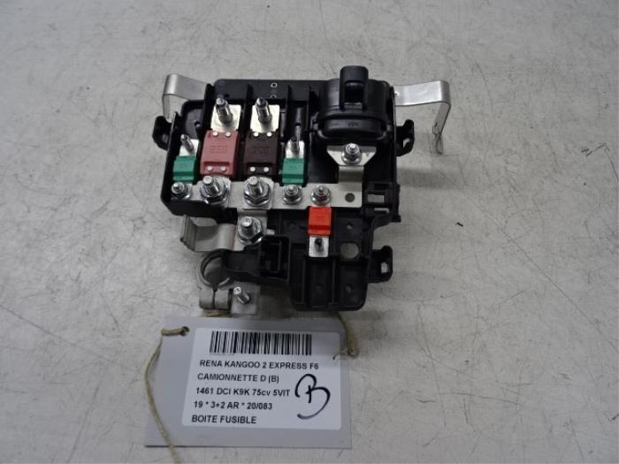Fuse box from a Renault Kangoo Express (FW) 1.5 dCi 75 2019