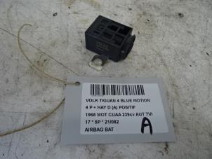 Used Airbag set + module Volkswagen Tiguan (AD1) 2.0 TDI 16V 4Motion Price € 30,00 Inclusive VAT offered by Collignon & Fils