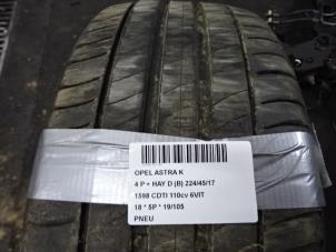 Used Tyre Opel Astra K 1.6 CDTI 110 16V Price € 39,99 Inclusive VAT offered by Collignon & Fils