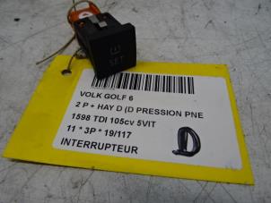 Used Switch Volkswagen Golf VI (5K1) 1.6 TDI 16V Price € 14,99 Inclusive VAT offered by Collignon & Fils