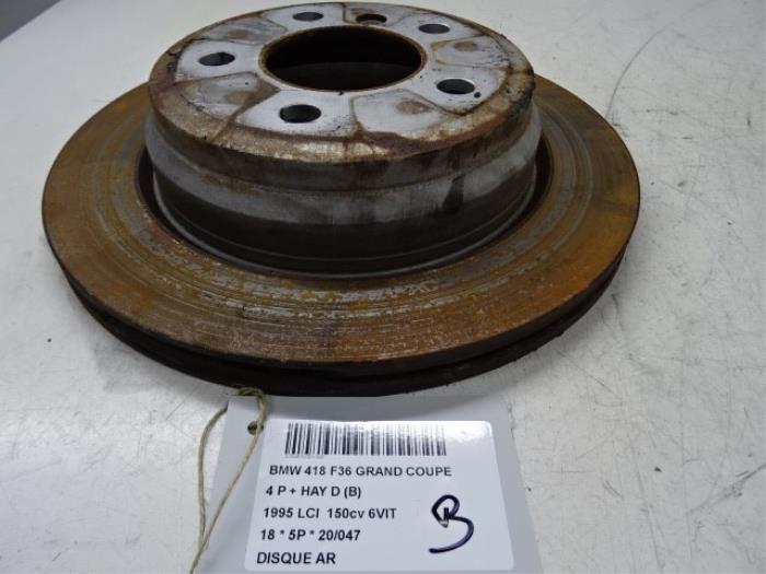 Rear brake disc from a BMW 4 serie Gran Coupe (F36) 418d 2.0 16V 2018