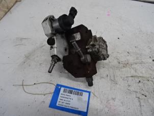 Used High pressure pump Renault Trafic New (FL) 2.0 dCi 16V 90 Price € 124,99 Inclusive VAT offered by Collignon & Fils