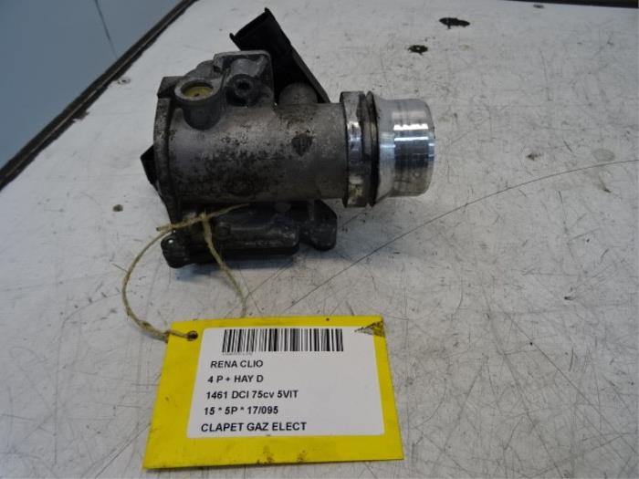 Throttle body from a Renault Clio IV (5R) 1.5 dCi 75 FAP 2015