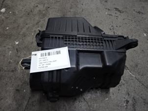 Used Air filter Kia Cee'd Sportswagon (JDC5) 1.6 CRDi 16V VGT Price € 39,99 Inclusive VAT offered by Collignon & Fils