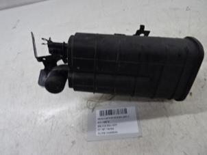 Used Carbon filter Renault Captur (2R) 0.9 Energy TCE 12V Price € 19,99 Inclusive VAT offered by Collignon & Fils