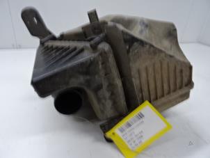 Used Air filter Renault Twingo III (AH) 0.9 Energy TCE 90 12V Price on request offered by Collignon & Fils