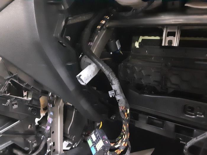 Heating radiator from a Volkswagen Tiguan (AD1) 2.0 TDI 16V BlueMotion Technology SCR 2016
