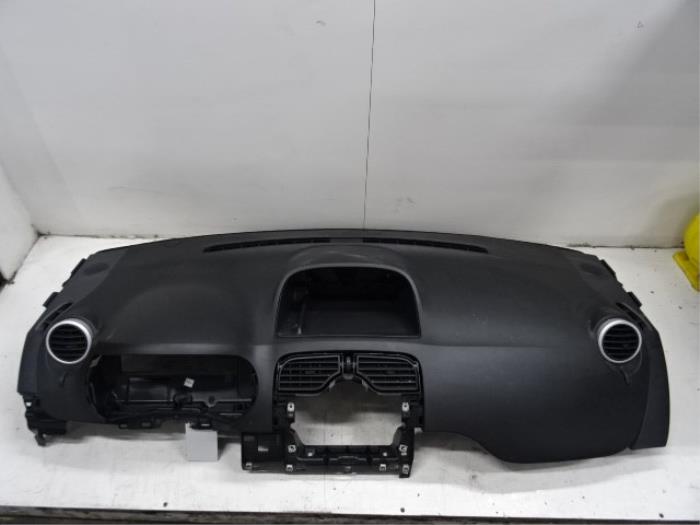 Dashboard from a Renault Kangoo Express (FW) 1.5 dCi 75 2019