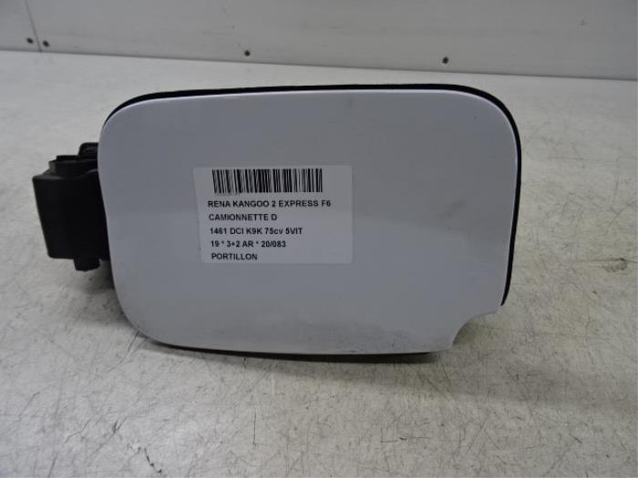 Tank cap cover from a Renault Kangoo Express (FW) 1.5 dCi 75 2019