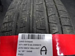 Used Tyre Landrover Range Rover Evoque (LVJ/LVS) 2.2 TD4 16V 5-drs. Price € 50,00 Inclusive VAT offered by Collignon & Fils