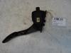 Accelerator pedal from a Ford Mondeo V, 2014 2.0 TDCi 180 16V, Hatchback, Diesel, 1.999cc, 132kW (179pk), FWD, T8CA, 2014-09 2016