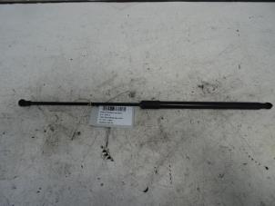 Used Set of bonnet gas struts Dacia Duster (HS) 1.5 dCi Price € 14,99 Inclusive VAT offered by Collignon & Fils