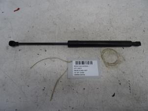 Used Set of bonnet gas struts Renault Clio IV (5R) 0.9 Energy TCE 90 12V Price € 19,99 Inclusive VAT offered by Collignon & Fils
