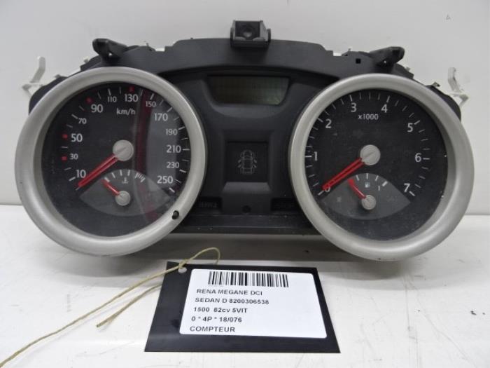 Tachometer from a Renault Megane II (LM) 1.5 dCi 80 2003
