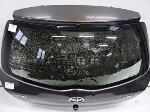 Używane Szyba tylna Toyota Yaris II (P9) 1.4 D-4D Cena na żądanie oferowane przez Collignon & Fils