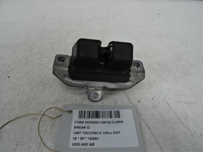 Rear lock cylinder from a Ford Mondeo V Wagon 2.0 TDCi 150 16V 2018