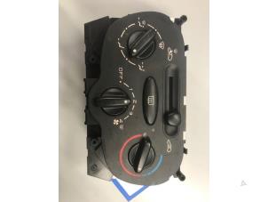 Usados Panel de control de aire acondicionado Peugeot 206+ (2L/M) 1.1 XR,XS Precio de solicitud ofrecido por Collignon & Fils