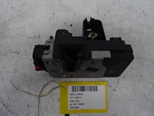 Used Door lock cylinder, right Opel Corsa C (F08/68) 1.7 DTI 16V Price € 50,00 Inclusive VAT offered by Collignon & Fils