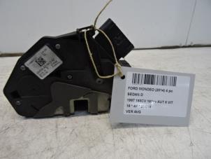 Używane Wkladka zamka drzwiowego lewa Ford Mondeo V 2.0 TDCi 180 16V Cena € 50,00 Z VAT oferowane przez Collignon & Fils