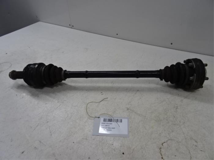 Drive shaft, rear right from a BMW 1 serie (E87/87N) 118d 16V 2011