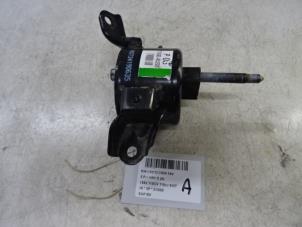 Used Gearbox mount Kia Pro cee'd (JDB3) 1.6 CRDi 16V VGT Price € 39,99 Inclusive VAT offered by Collignon & Fils