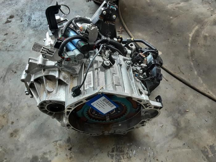 Gearbox from a Hyundai Tucson (TL) 1.6 CRDi 16V 48V MHEV AWD 2021