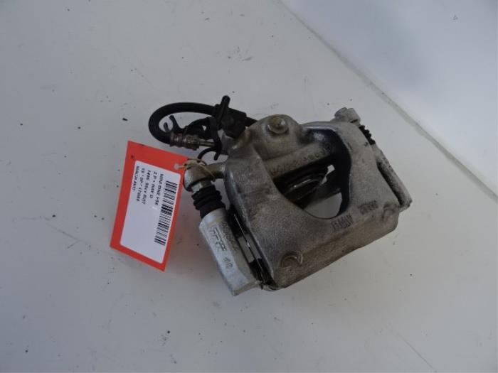 Front brake calliper, right from a MINI Mini (F56) 1.5 12V One D 2015
