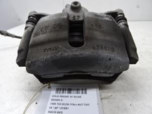 Used Front brake calliper, left Volkswagen Passat (3G2) 1.6 TDI 16V Price € 75,00 Inclusive VAT offered by Collignon & Fils