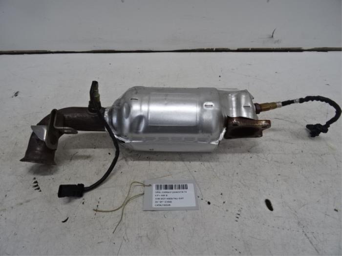 Catalytic converter from a Opel Corsa F (UB/UH/UP) 1.2 12V 75 2020