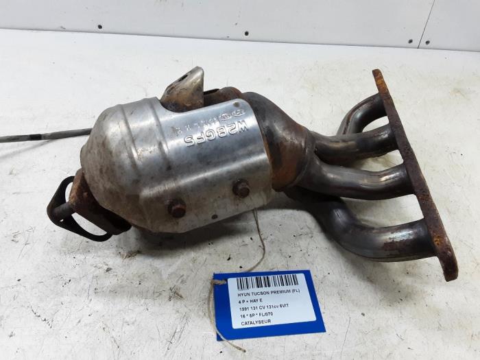 Catalytic converter from a Hyundai Tucson (TL) 1.6 GDi 16V 2WD 2016