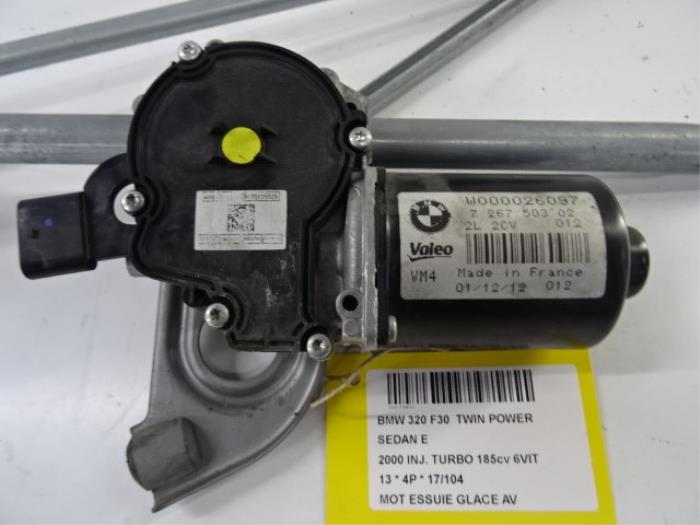 Front wiper motor from a BMW 3 serie (F30) 320i 2.0 16V 2013