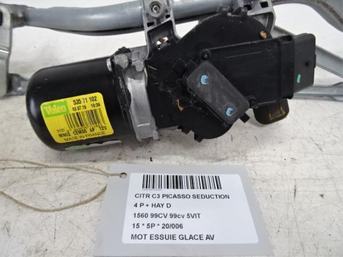 Front wiper motor from a Citroën C3 Picasso (SH) 1.6 BlueHDI 100 2015