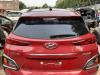 Hayon arrière d'un Hyundai Kona (OS), 2017 / 2023 1.0 T-GDI 12V, SUV, Essence, 998cc, 88kW (120pk), FWD, G3LC, 2017-07 / 2023-04, OSF5P11 2018