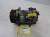 Air conditioning pump from a Citroen C5 I Berline (DC), 2001 / 2004 2.2 HDi 16V FAP, Hatchback, Diesel, 2.179cc, 98kW (133pk), FWD, DW12TED4; 4HX, 2001-03 / 2004-08, DC4HXB; DC4HXE 2004