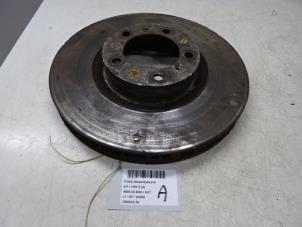 Used Front brake disc Porsche Panamera (970) 4.8 V8 32V S Price € 50,00 Inclusive VAT offered by Collignon & Fils