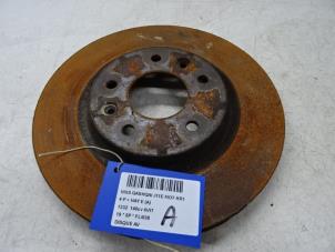 Used Front brake disc Nissan Qashqai (J11) 1.3 DIG-T 140 16V Price € 25,00 Inclusive VAT offered by Collignon & Fils