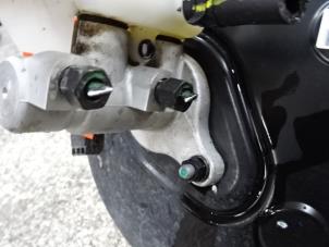 Used Master cylinder Hyundai Tucson (TL) 1.7 CRDi 16V 2WD Price on request offered by Collignon & Fils