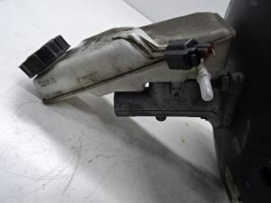 Used Master cylinder Ford Focus 2 1.6 TDCi 16V 90 Price on request offered by Collignon & Fils