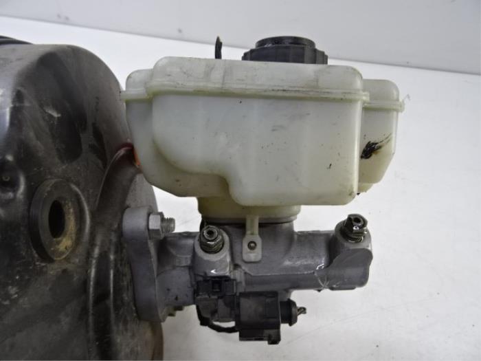 Master cylinder from a Seat Leon (1P1) 1.6 TDI 16V 105 2011