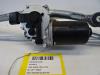 Windscreen washer pump from a BMW 3 serie (E90), 2005 / 2011 320d 16V, Saloon, 4-dr, Diesel, 1.995cc, 120kW (163pk), RWD, M47D20; 204D4; N47D20A; N47D20C, 2004-12 / 2011-10 2005