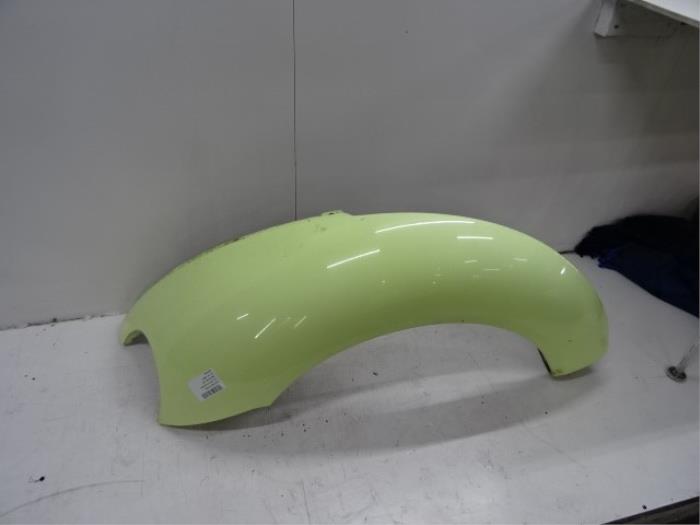 Front wing, left from a Volkswagen New Beetle (9C1/9G1) 1.9 TDI 90 2000