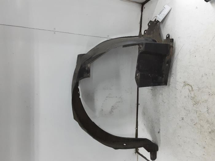 Wheel arch liner from a Peugeot 108 1.2 VTi 12V 2017